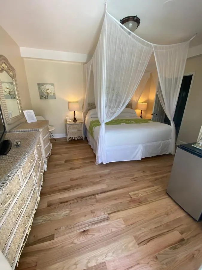 Duval Gardens Bed & Breakfast Key West