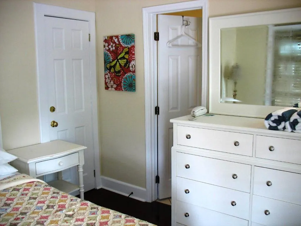 Duval Gardens Bed & Breakfast Key West