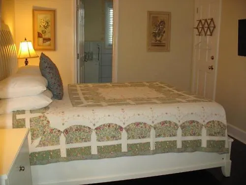Duval Gardens Bed & Breakfast Key West